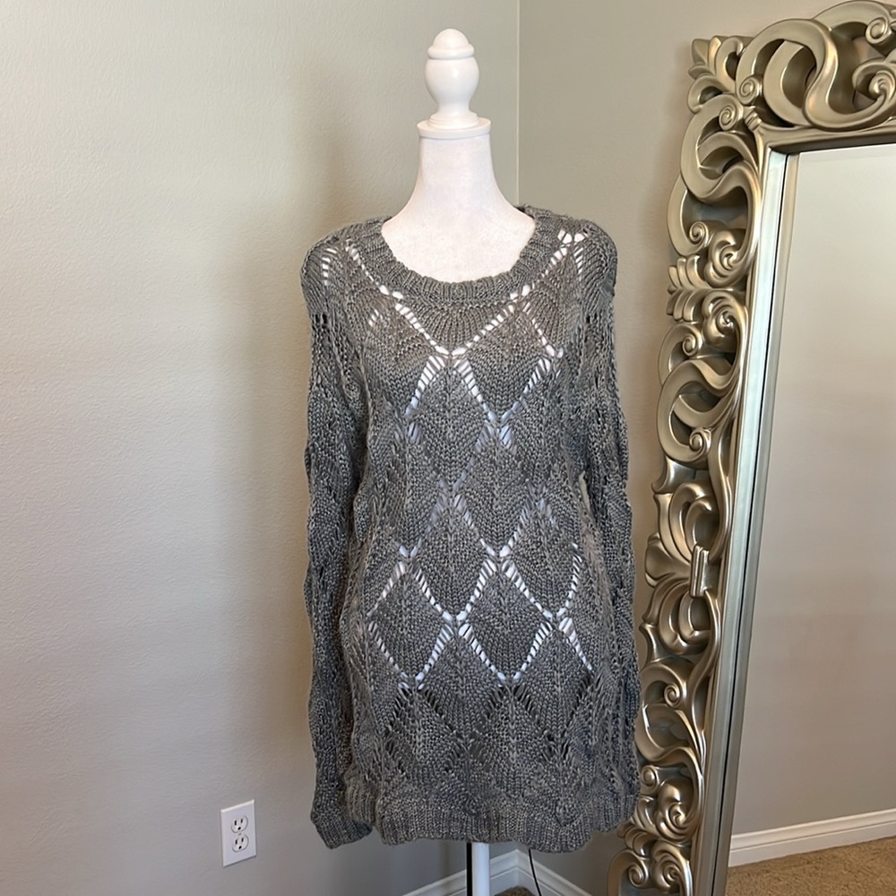 a+ro Women’s Grey Open Knit Crew Neck Crochet Tunic Sweater Size Small